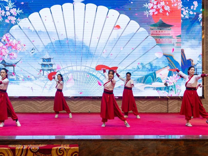 拓路前行·領跑未來 | 集團2023年度總結會暨2024迎新晚會圓滿結束！(圖27)